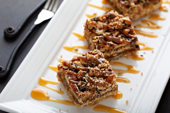 Oatmeal Caramel Bars