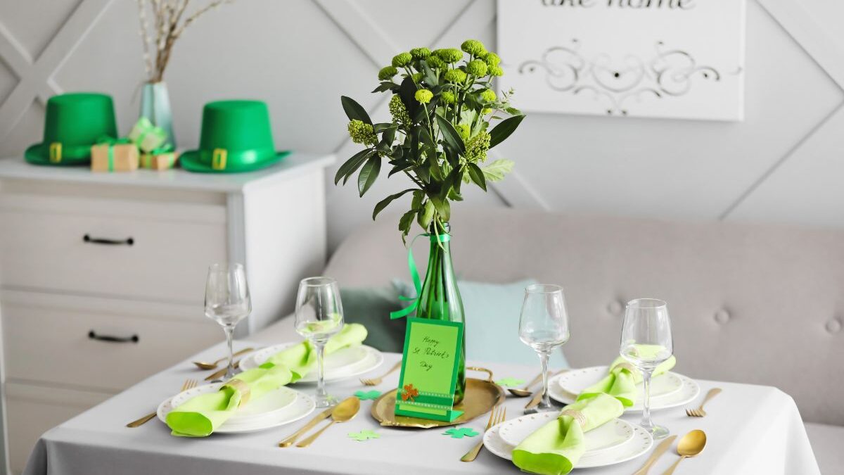 Irish Eats & Shamrock Treats: Hosting a St. Patrick’s Day Dinner Party