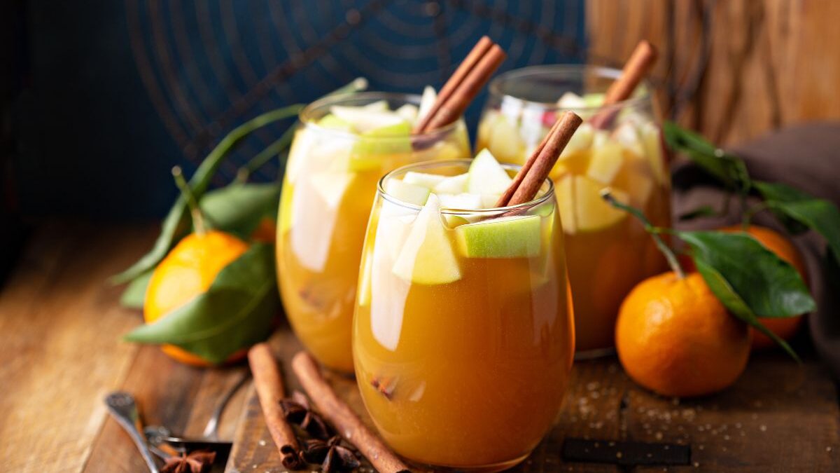 Recipe: Refreshing Apple Cider Sangria for Fall Fun