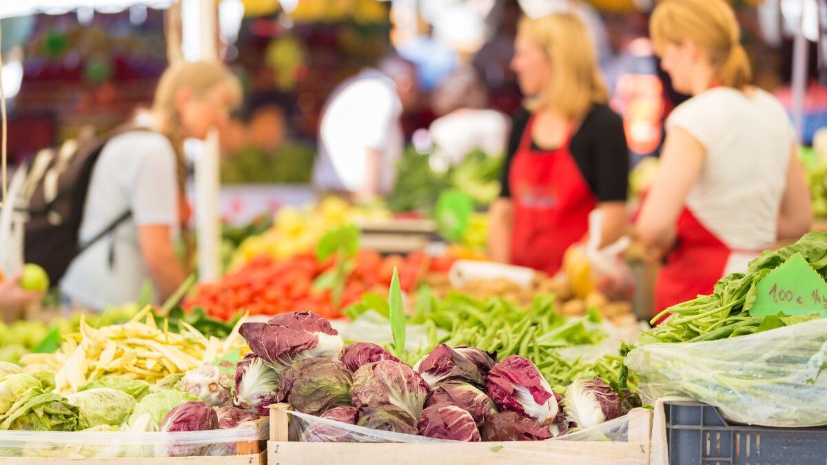 Best Farmers’ Markets to Visit This Spring for Local Food & Fresh Finds