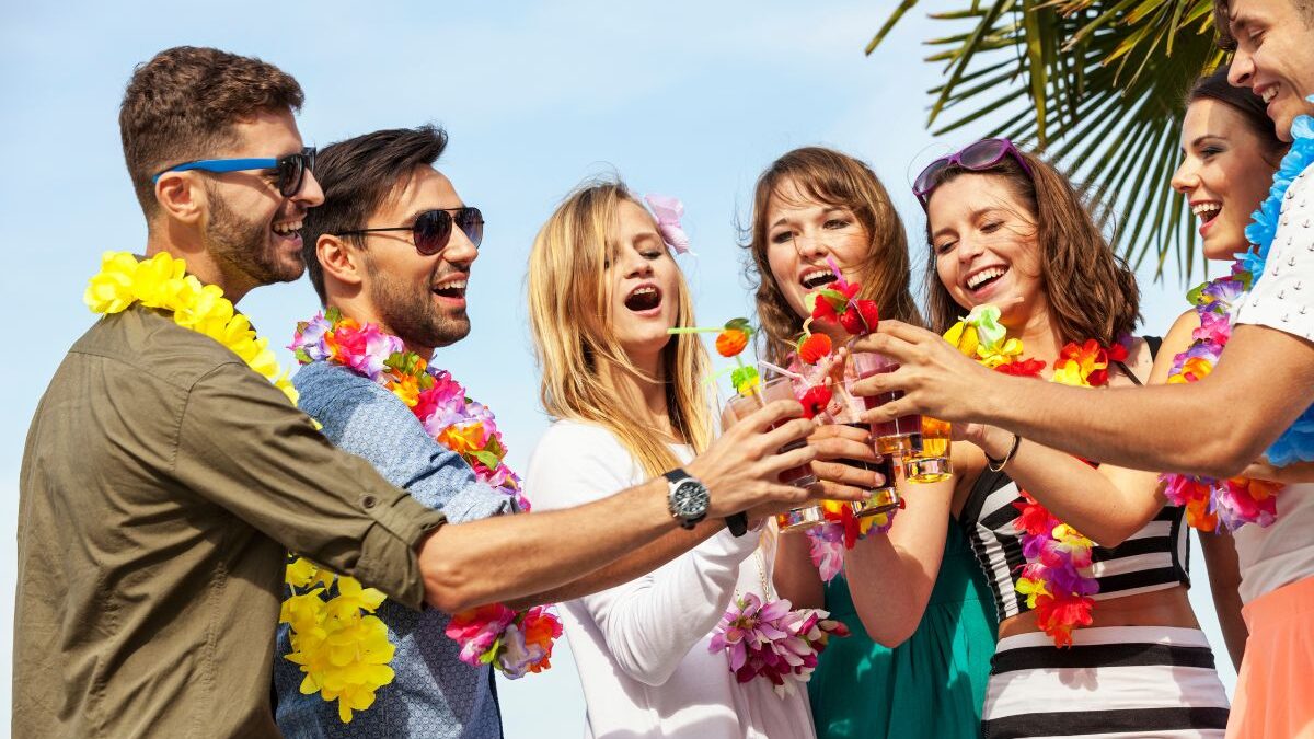 5 Effortless Party Themes to Try This Summer
